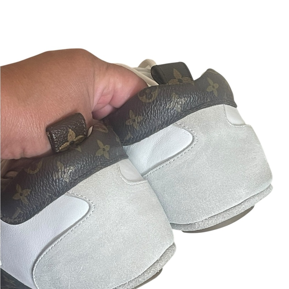 Louis Vuitton mens LV
Sneakerina White Low Top size 38(8) - Picture 10 of 14